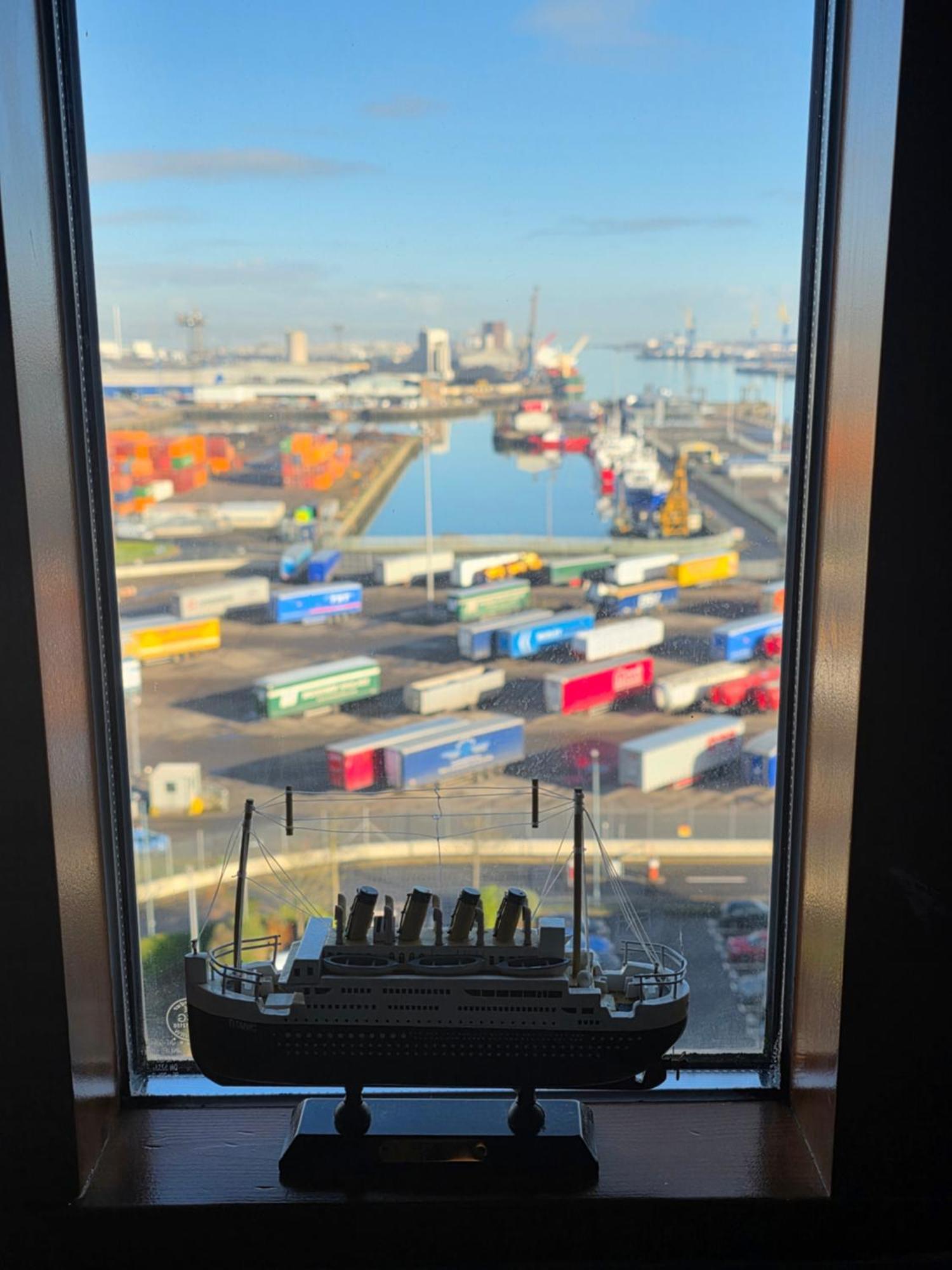 Sailortown Stays - 4 Star Luxury Apartment Belfast Dış mekan fotoğraf